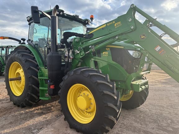 Image of John Deere 6R 155 equipment image 2