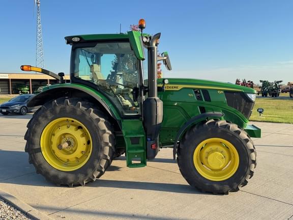 Image of John Deere 6R 155 equipment image 2