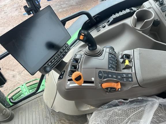 Image of John Deere 6R 155 equipment image 4