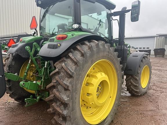 Image of John Deere 6R 155 equipment image 3