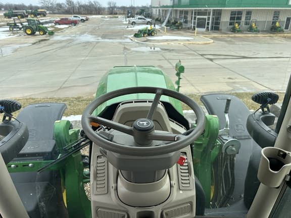 Image of John Deere 6R 155 equipment image 1