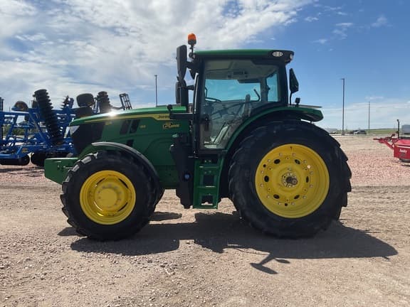 Image of John Deere 6R 155 equipment image 4