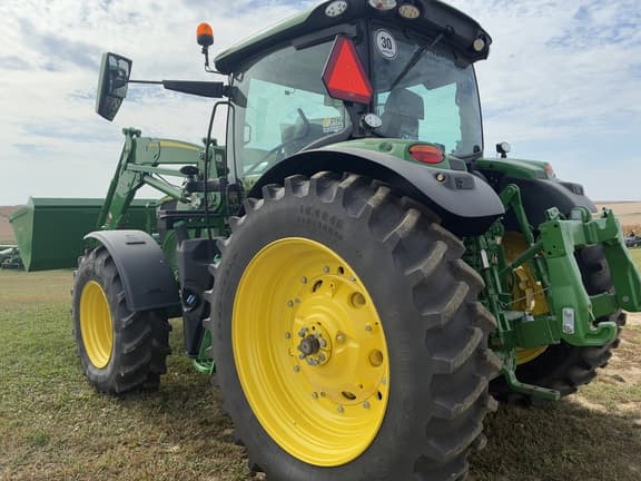 Image of John Deere 6R 155 equipment image 2