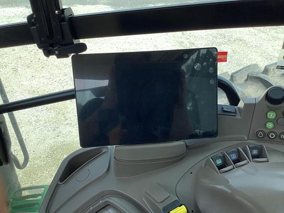 Image of John Deere 6R 155 equipment image 4
