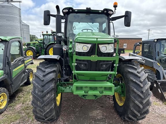 Image of John Deere 6R 165 equipment image 4
