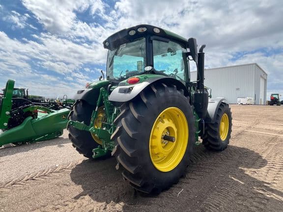 Image of John Deere 6R 165 equipment image 2