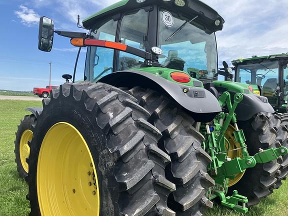 Image of John Deere 6R 165 equipment image 2