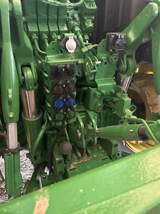Image of John Deere 6R 165 equipment image 3