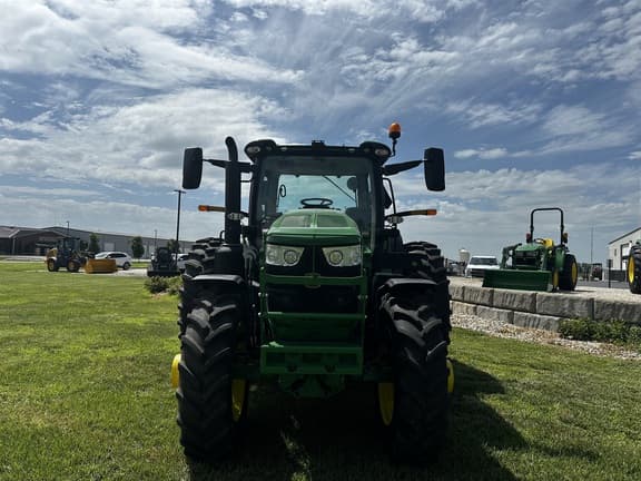 Image of John Deere 6R 165 equipment image 4