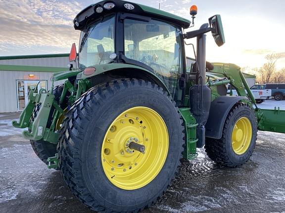 Image of John Deere 6R 165 equipment image 4