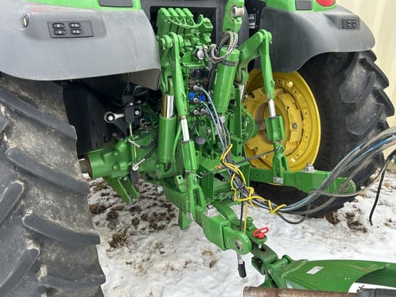 Image of John Deere 6R 165 equipment image 2