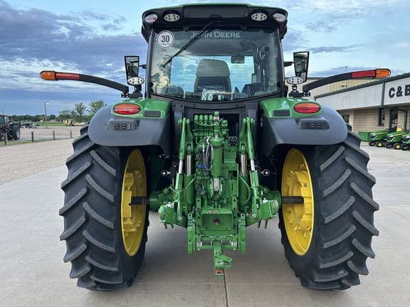 Image of John Deere 6R 165 equipment image 2