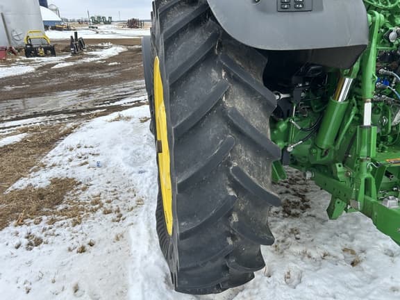 Image of John Deere 6R 165 equipment image 4
