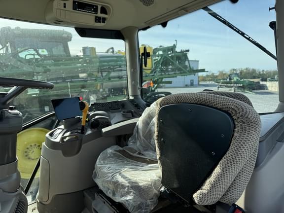 Image of John Deere 6R 175 equipment image 4
