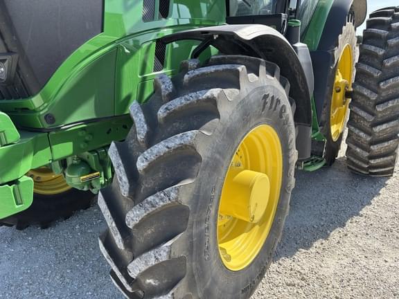 Image of John Deere 6R 175 equipment image 2