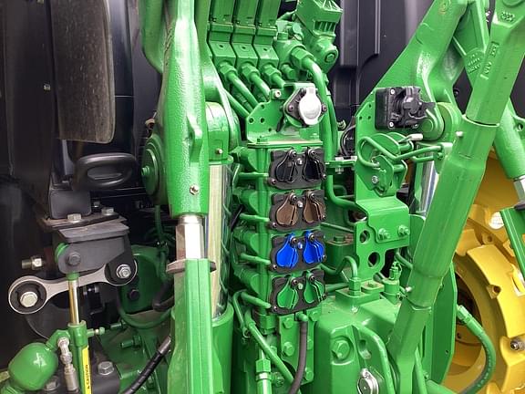 Image of John Deere 6R 175 equipment image 2