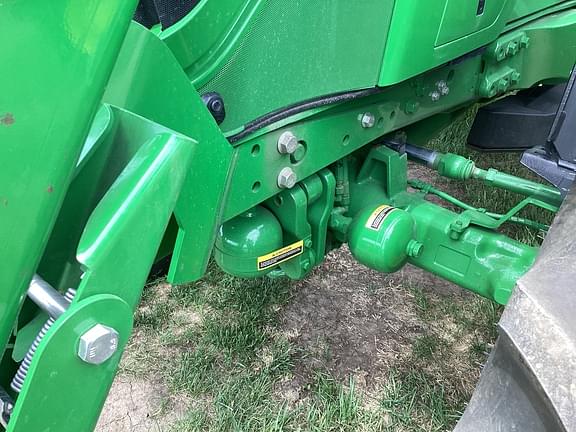 Image of John Deere 6R 175 equipment image 4