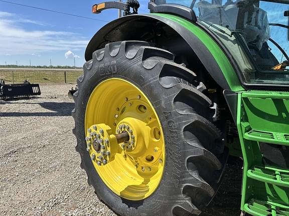 Image of John Deere 6R 175 equipment image 4