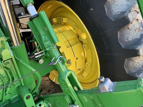 Image of John Deere 6R 175 equipment image 4