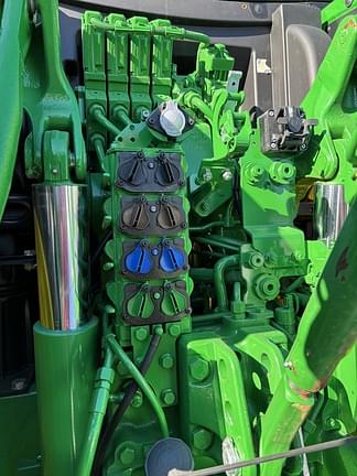 Image of John Deere 6R 175 equipment image 4