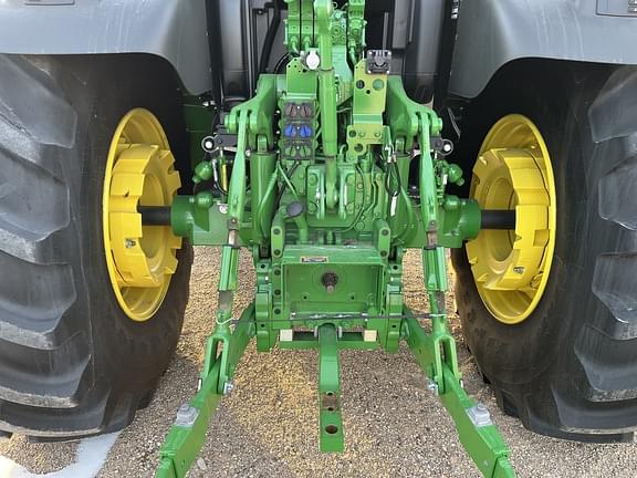 Image of John Deere 6R 195 equipment image 4