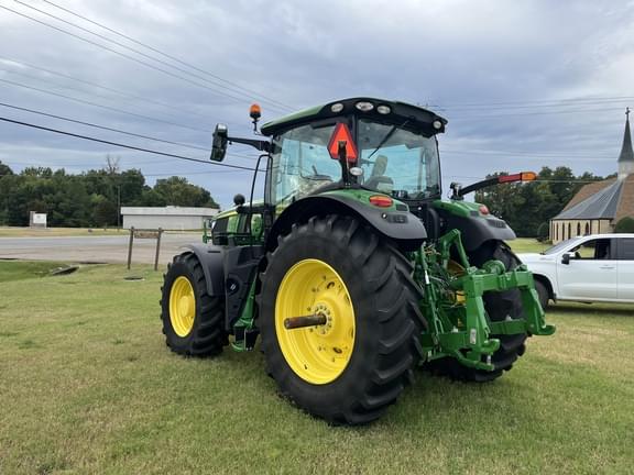 Image of John Deere 6R 195 equipment image 4