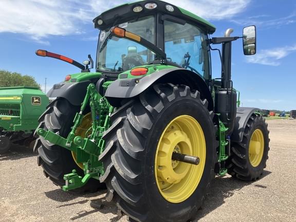 Image of John Deere 6R 195 equipment image 4