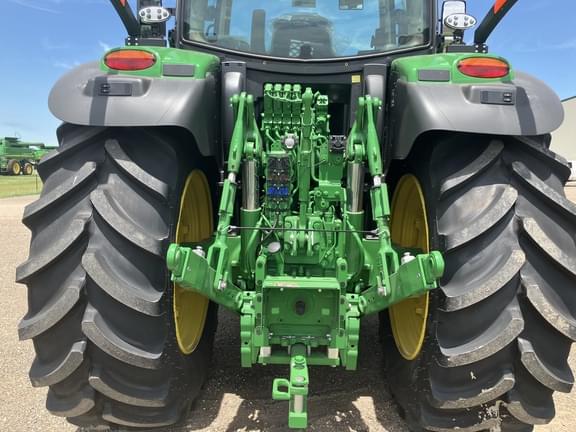 Image of John Deere 6R 195 equipment image 3