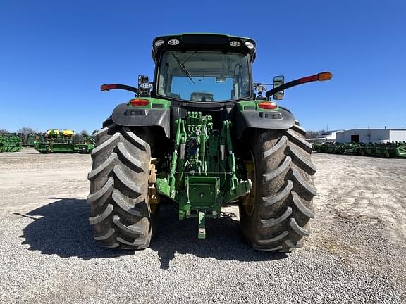 Image of John Deere 6R 195 equipment image 4