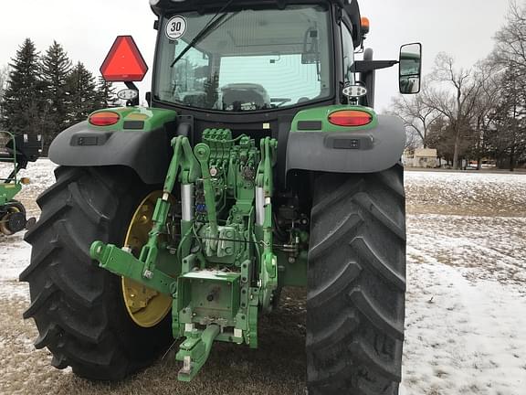 Image of John Deere 6R 195 equipment image 2