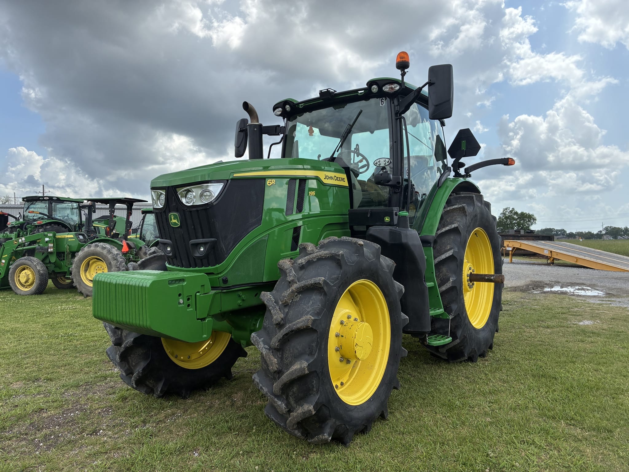 2024 John Deere 6R 195 Equipment Image0