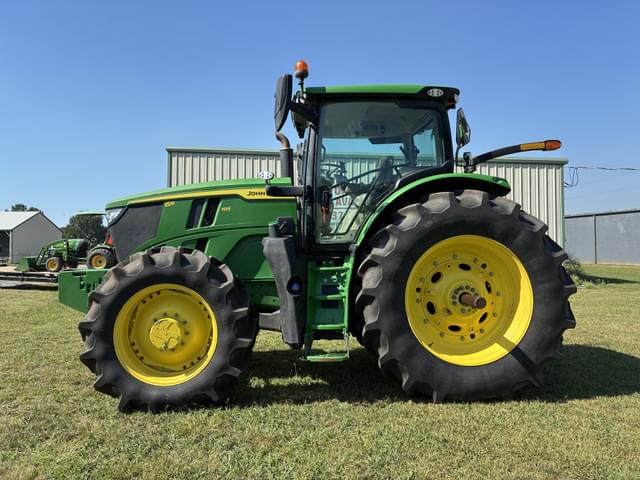 Image of John Deere 6R 195 equipment image 1