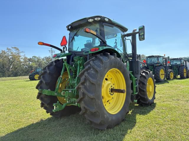 Image of John Deere 6R 195 equipment image 4