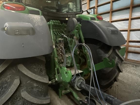 Image of John Deere 6R 195 equipment image 4