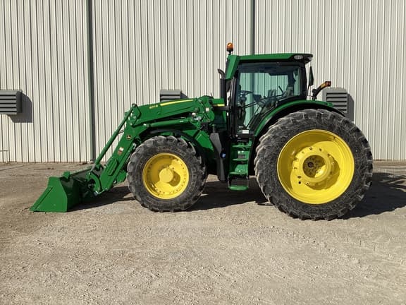 Image of John Deere 6R 195 Primary image