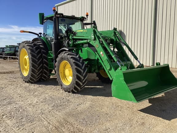 Image of John Deere 6R 195 equipment image 4