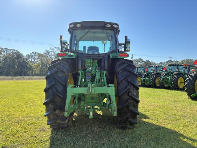 Image of John Deere 6R 215 equipment image 3