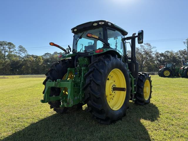 Image of John Deere 6R 215 equipment image 4