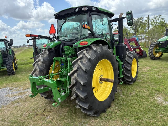 Image of John Deere 6R 215 equipment image 4