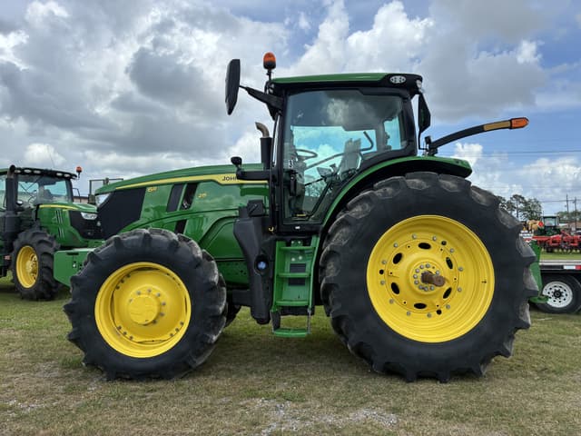 Image of John Deere 6R 215 equipment image 1