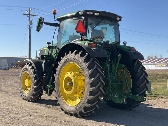 Image of John Deere 6R 215 equipment image 3