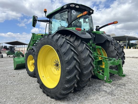 Image of John Deere 6R 215 equipment image 3