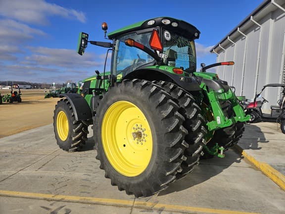 Image of John Deere 6R 215 equipment image 2