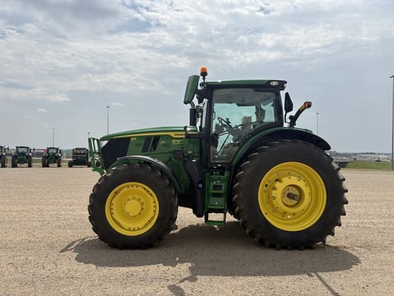 Image of John Deere 6R 215 equipment image 1