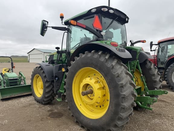 Image of John Deere 6R 215 equipment image 2