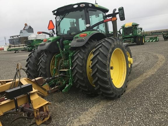 Image of John Deere 6R 215 equipment image 4