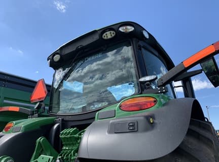 Image of John Deere 6R 215 equipment image 3