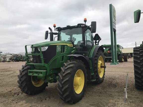 Image of John Deere 6R 215 equipment image 3