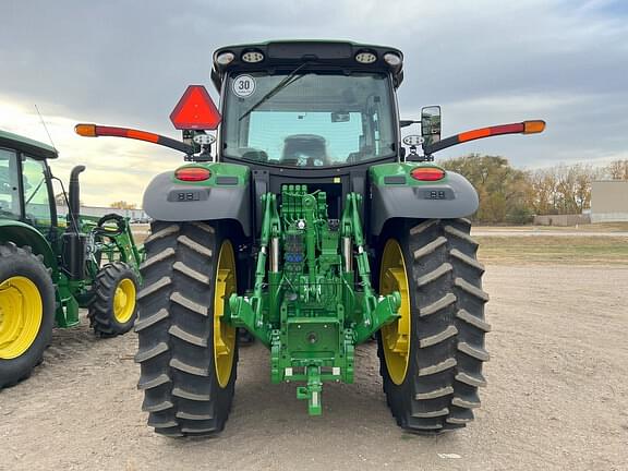 Image of John Deere 6R 215 equipment image 4