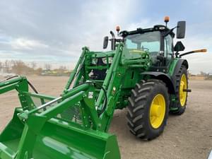2024 John Deere 6R 215 Image